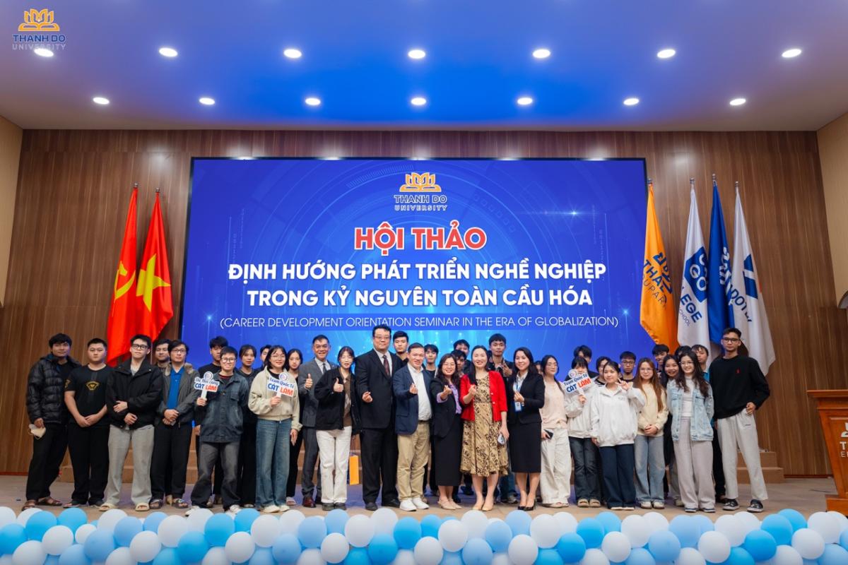 Hội thảo “Định hướng phát triển nghề nghiệp trong kỷ nguyên toàn cầu hóa” mang đến nhiều thông tin ngành nghề, thị trường lao động toàn cầu