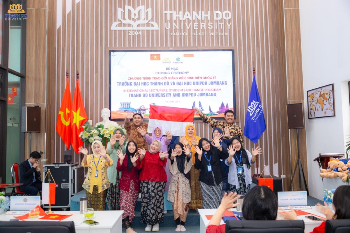 Khép lại hành trình “Kết nối học thuật - Giao lưu văn hóa” Trường Đại học Thành Đô - Trường Đại học Unipdu Jombang (Indonesia)