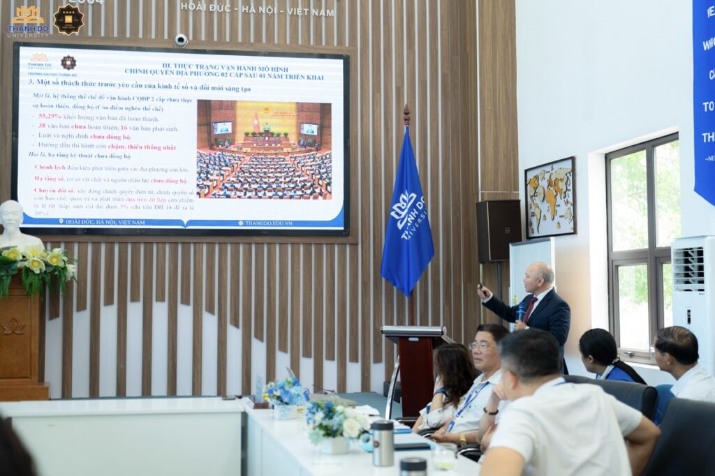 TS. Vũ Đăng Minh chia sẻ các giải pháp đổi mới mô hình chính quyền địa phương gắn với chuyển đổi số và hội nhập quốc tế.
