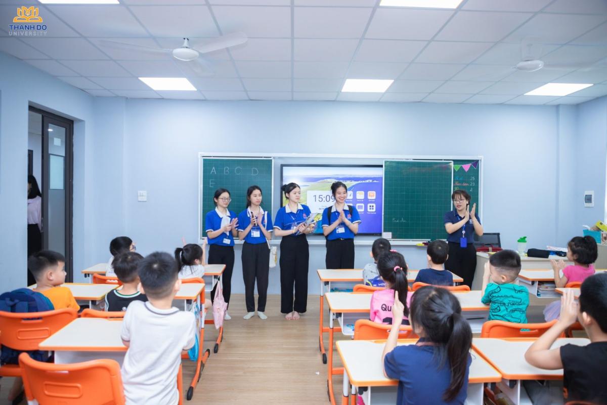 Mô hình “Trường thực hành” (Lab School) thúc đẩy trải nghiệm nghề nghiệp thực tiễn cho sinh viên.