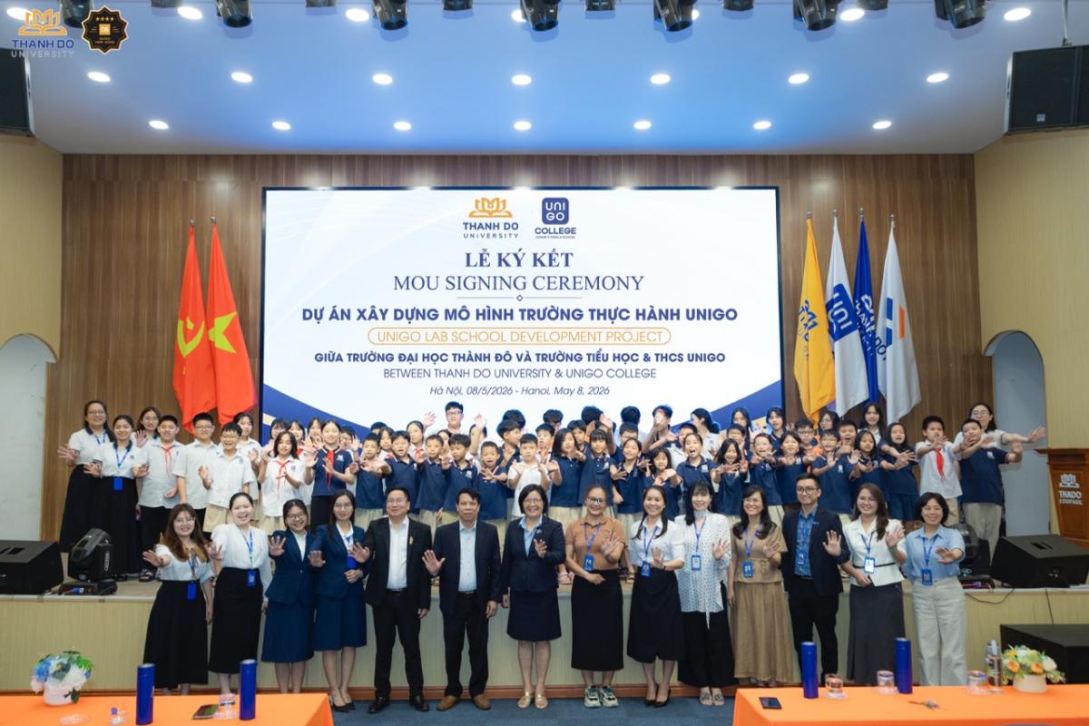 Lễ ký kết hợp tác có sự tham gia của các bạn học sinh Trường Tiểu học và THCS Unigo