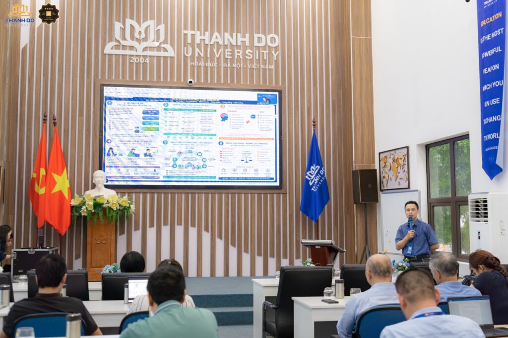 ThS. Nguyễn Văn Diễn, Phó Viện trưởng Viện Quản trị và Công nghệ, chia sẻ về các hướng dẫn của UNESCO trong ứng dụng AI tạo sinh vào giáo dục và nghiên cứu.