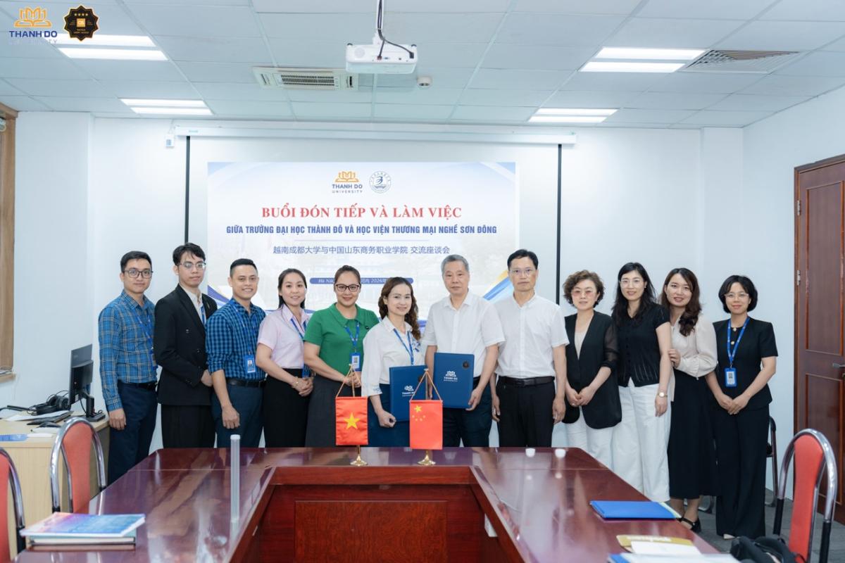 Buổi làm việc mở ra nhiều cơ hội hợp tác về trao đổi sinh viên, giảng viên, các chương trình học tập ngắn hạn và liên thông quốc tế giữa hai nhà trường.