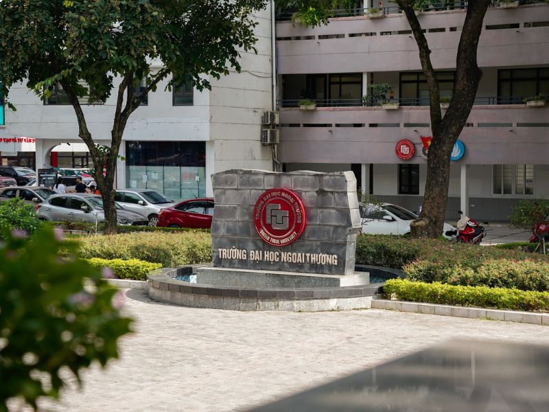 Đại học Ngoại Thương - trường đại học ngành Kinh Tế top đầu Việt Nam hiện nay