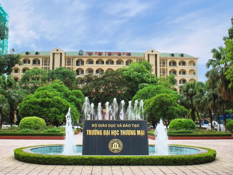 Đại học Thương Mại - trường đại học ngành Kinh Tế top đầu Việt Nam hiện nay