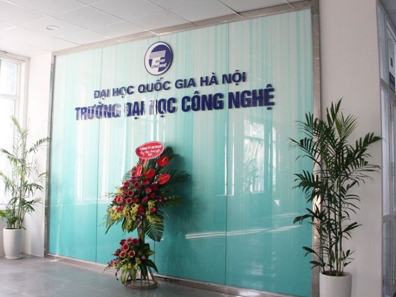 Đại học Công nghệ - ĐHQG Hà Nội (UET)