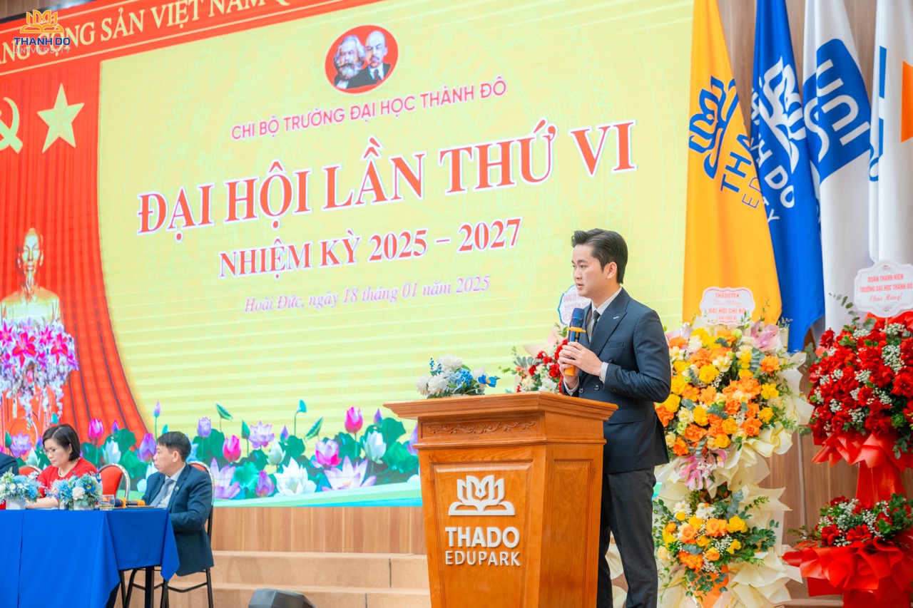 Đ/c Quách Công Giang tham luận về “Công tác phát triển đảng viên trong sinh viên Trường ĐHTĐ”