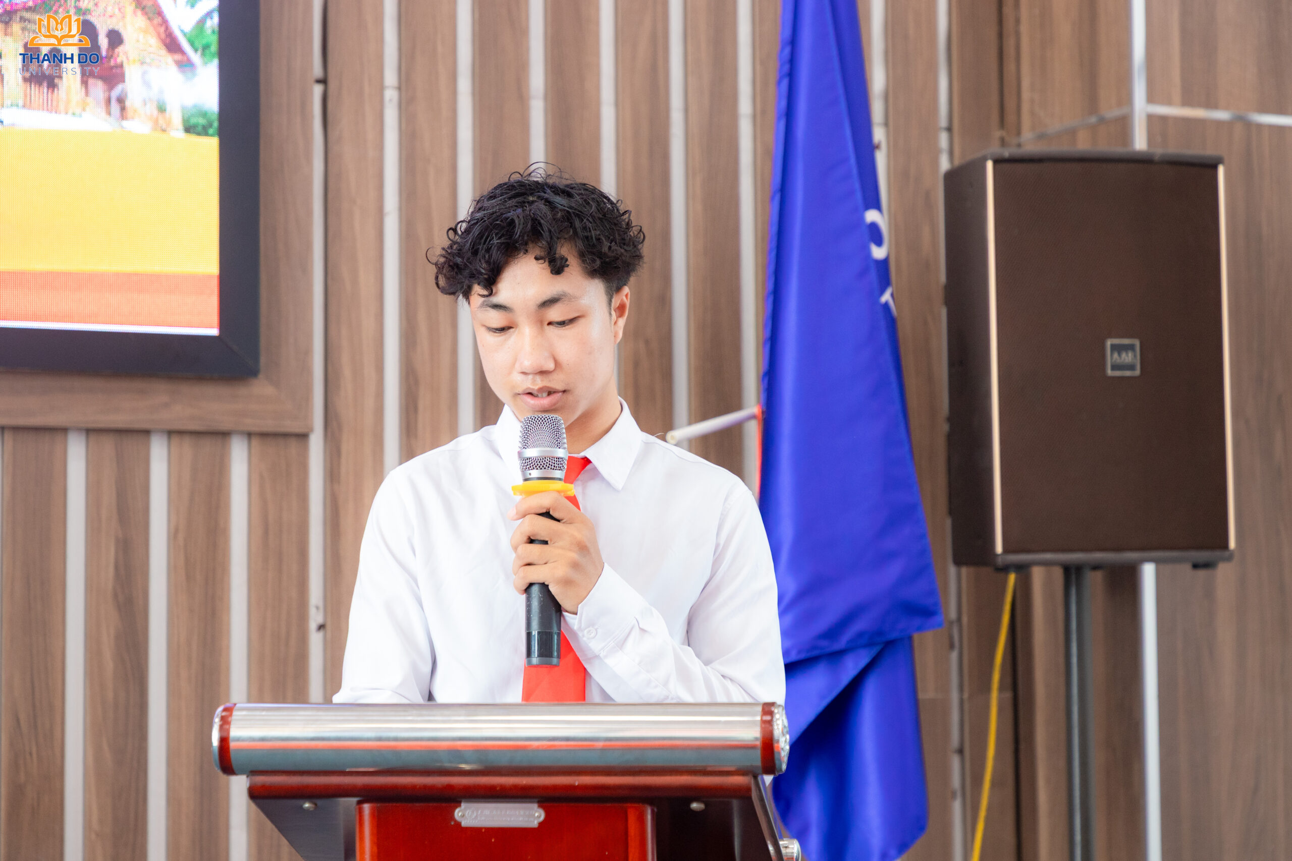 Đại diện sinh viên Lào chia sẻ cảm xúc tại chương trình