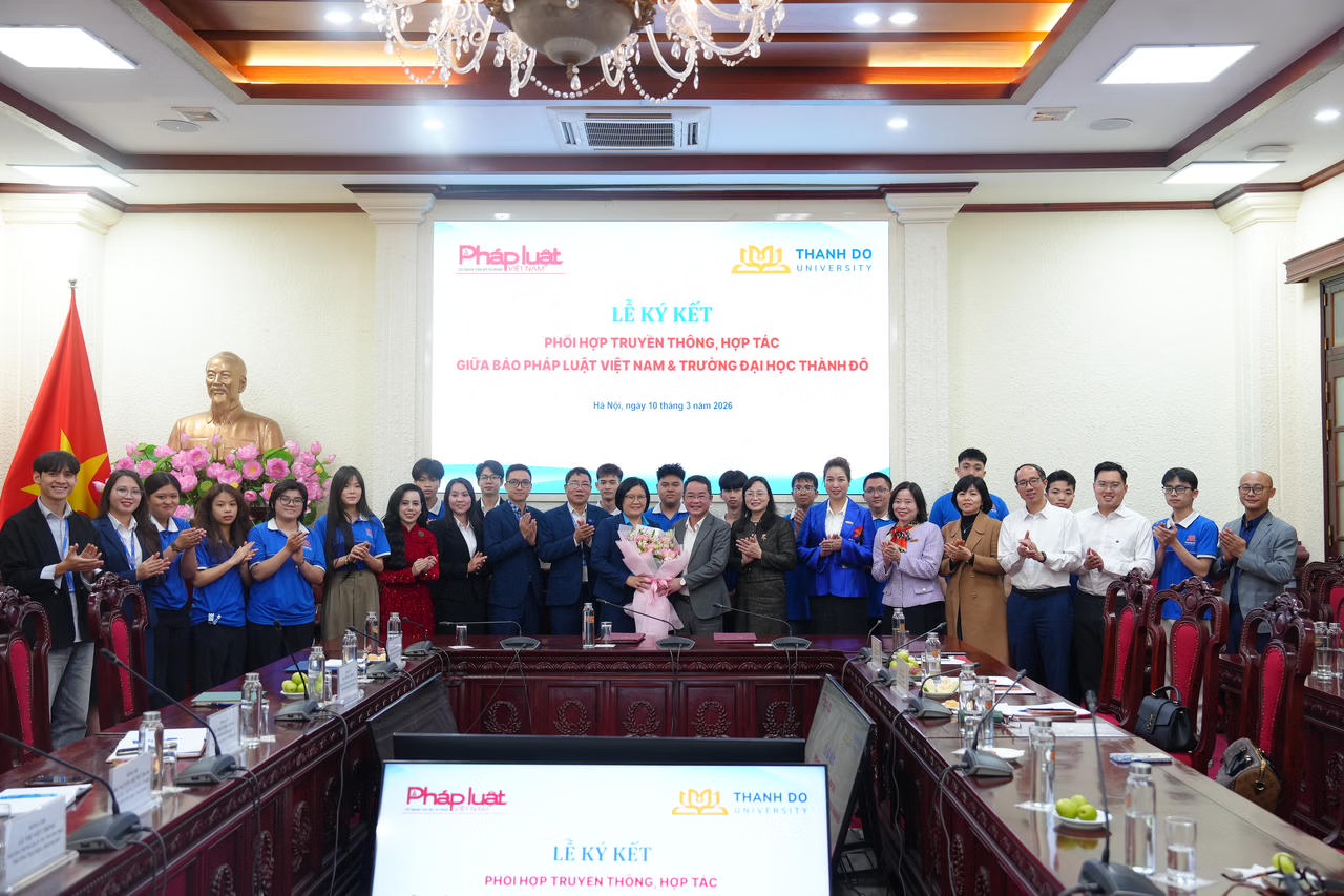 Lễ ký kết không chỉ là dấu mốc quan trọng trong mối quan hệ hợp tác giữa hai đơn vị, mà còn thể hiện tinh thần gắn kết giữa đào tạo, thực tiễn nghề nghiệp và truyền thông pháp luật