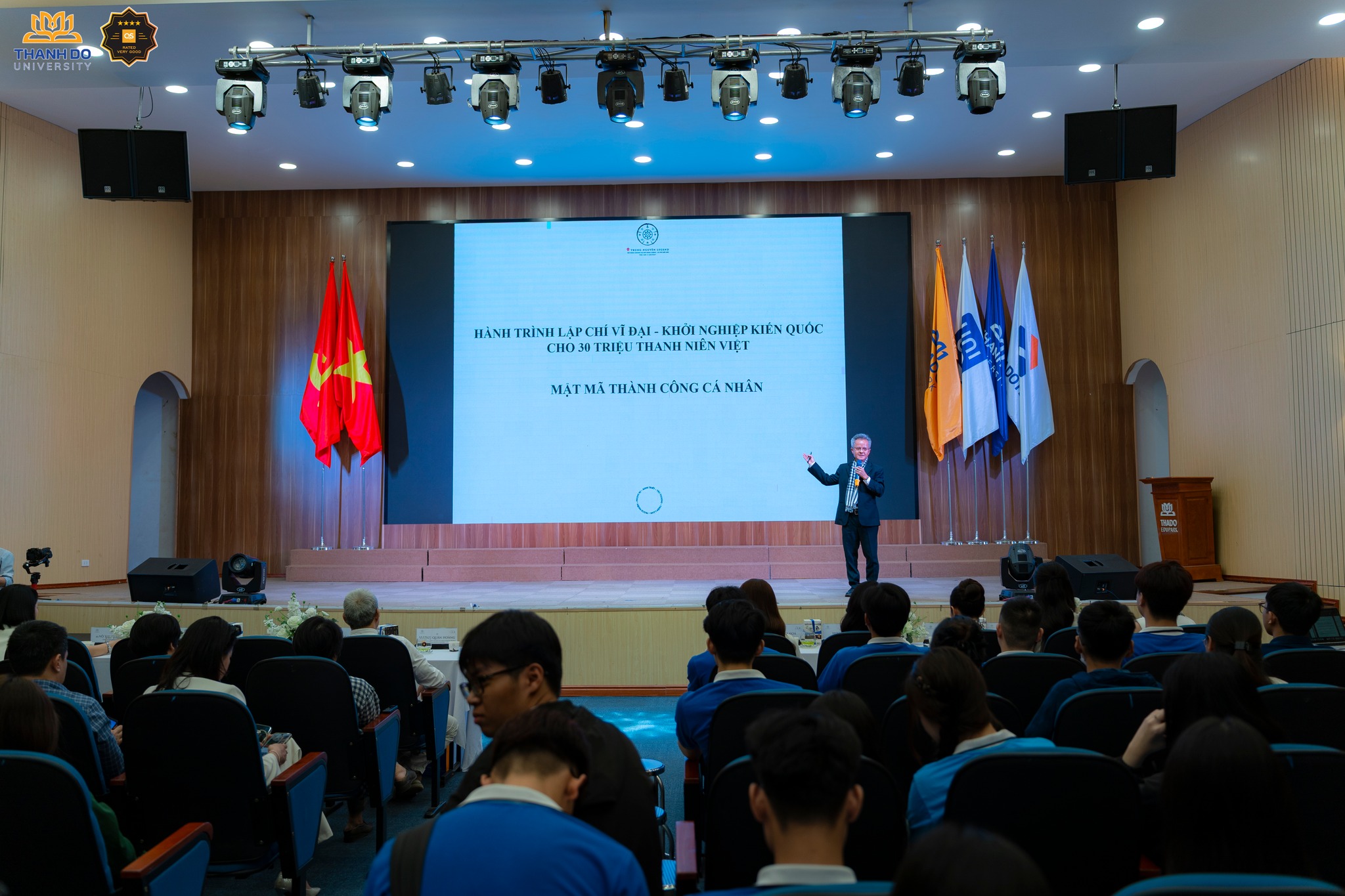 PGS.TS Trần Hữu Đức – Giám đốc Đào tạo Tập đoàn Trung Nguyên Legend gửi gắm thông điệp giàu giá trị tới thế hệ sinh viên Trường Đại học Thành Đô