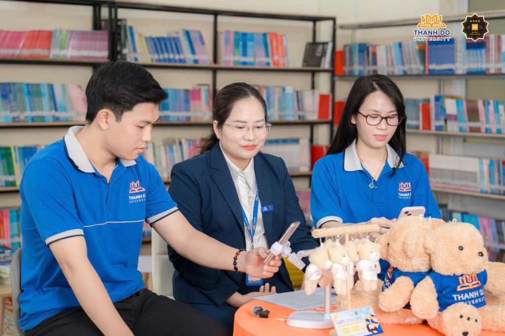 Sinh viên ngành Kế toán và Luật chia sẻ những trải nghiệm học tập, thực tập và định hướng nghề nghiệp tại Trường Đại học Thành Đô.