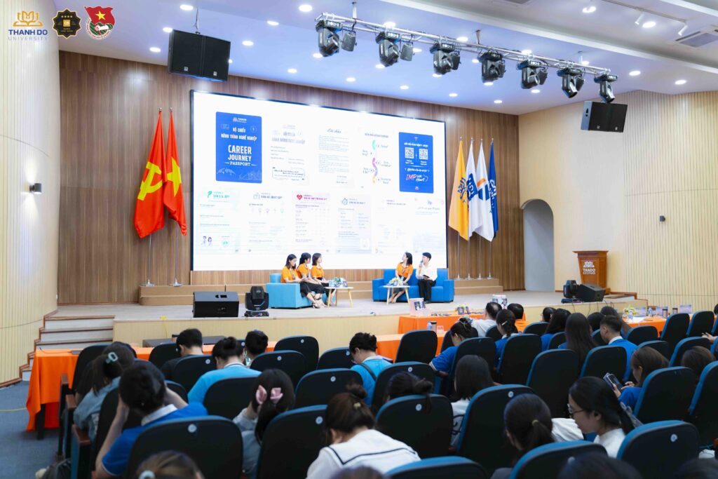 Chương trình góp phần giúp sinh viên "Hiểu ngành – Hiểu nghề – Hiểu mình", xây dựng lộ trình học tập và phát triển nghề nghiệp phù hợp.