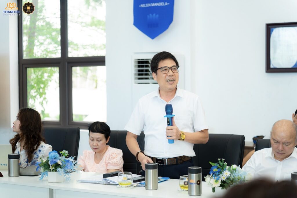 TS. Luật sư Lưu Bình Dương, Giám đốc Công ty luật TNHH Đại Phúc Việt (Đoàn luật sư tỉnh Thái Nguyên) thảo luận tại Hội thảo.