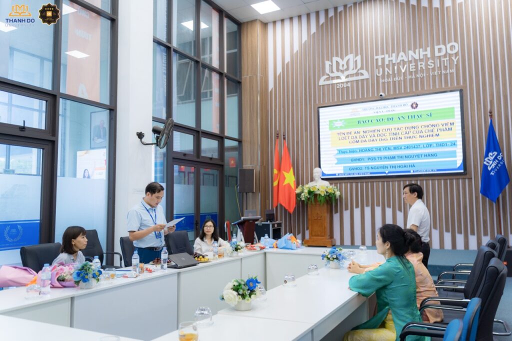 Học viên thể hiện năng lực nghiên cứu, tư duy khoa học và khả năng vận dụng kiến thức chuyên ngành vào vấn đề thực tiễn.