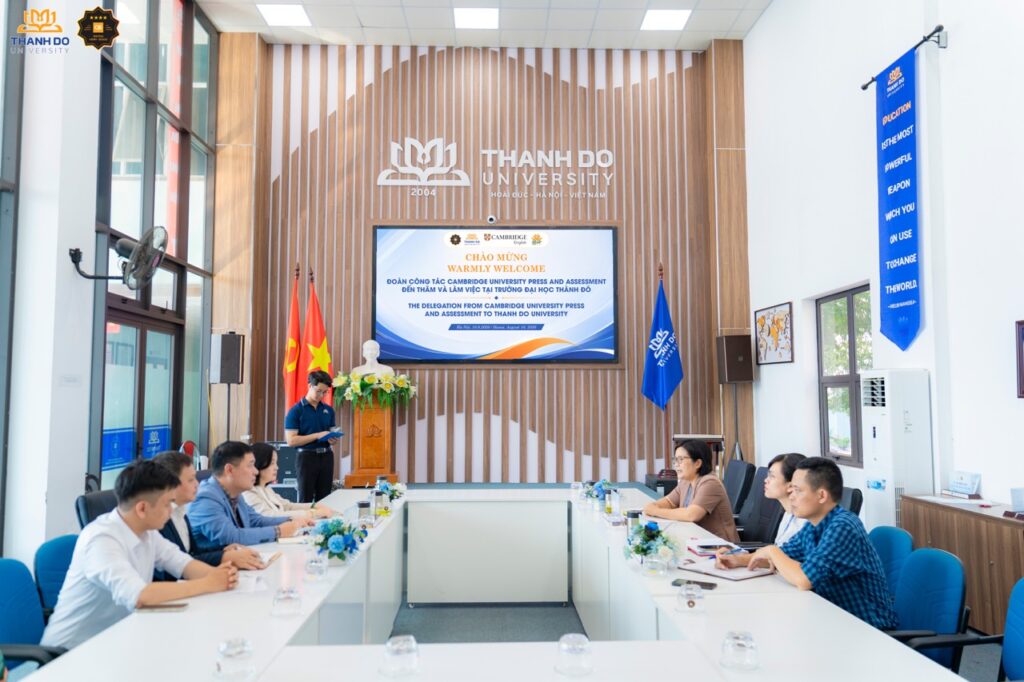 TRƯỜNG ĐẠI HỌC THÀNH ĐÔ THÚC ĐẨY HỢP TÁC CÙNG CAMBRIDGE UNIVERSITY PRESS & ASSESSMENT, MỞ RỘNG HỆ SINH THÁI ĐÀO TẠO VÀ KHẢO THÍ TIẾNG ANH QUỐC TẾ