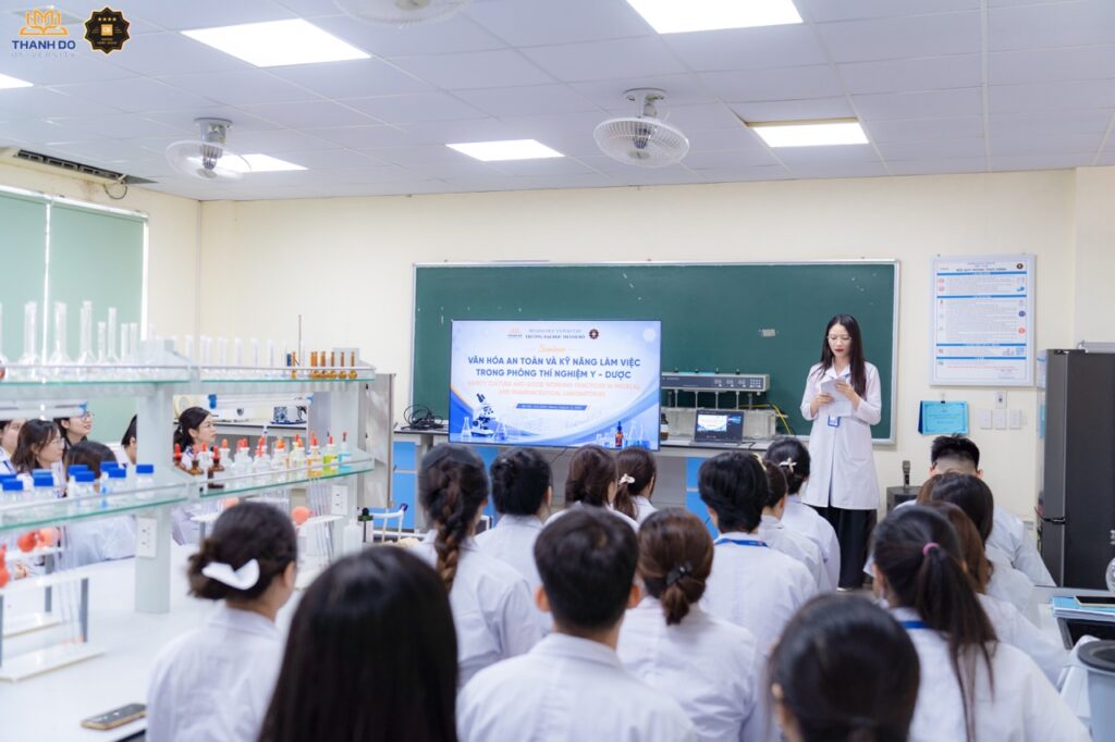 VĂN HÓA AN TOÀN – NỀN TẢNG HÌNH THÀNH TÁC PHONG NGHỀ NGHIỆP CHO SINH VIÊN Y – DƯỢC