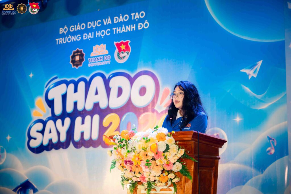 Tân Sinh viên Ngôn ngữ Trung Quốc - Nguyễn Hương Nhi, đại diện cho Thadoer K22, gửi lời cảm ơn đến nhà trường và chia sẻ cảm xúc sau khi nhận Học bổng Unigo.