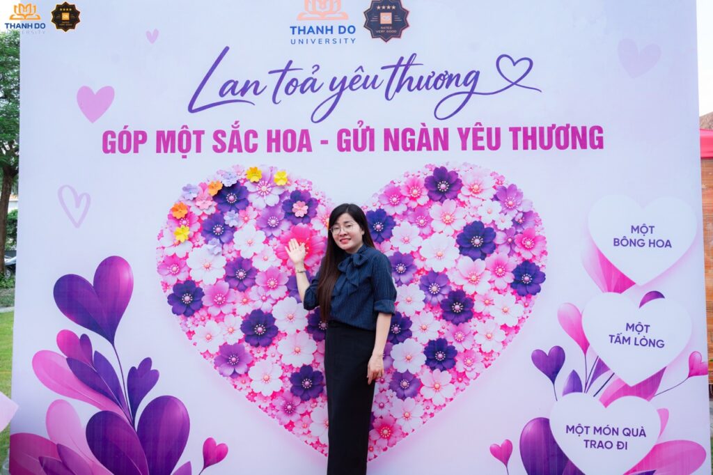 Lan tỏa yêu thương - Mỗi bông hoa là yêu thương, trân trọng, là đóng góp cho cộng đồng